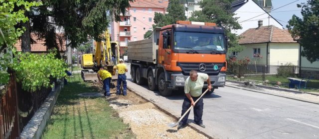 Настављају се радови на тротоарској мрежи у Обреновцу